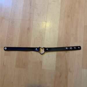 Black leather heart choker